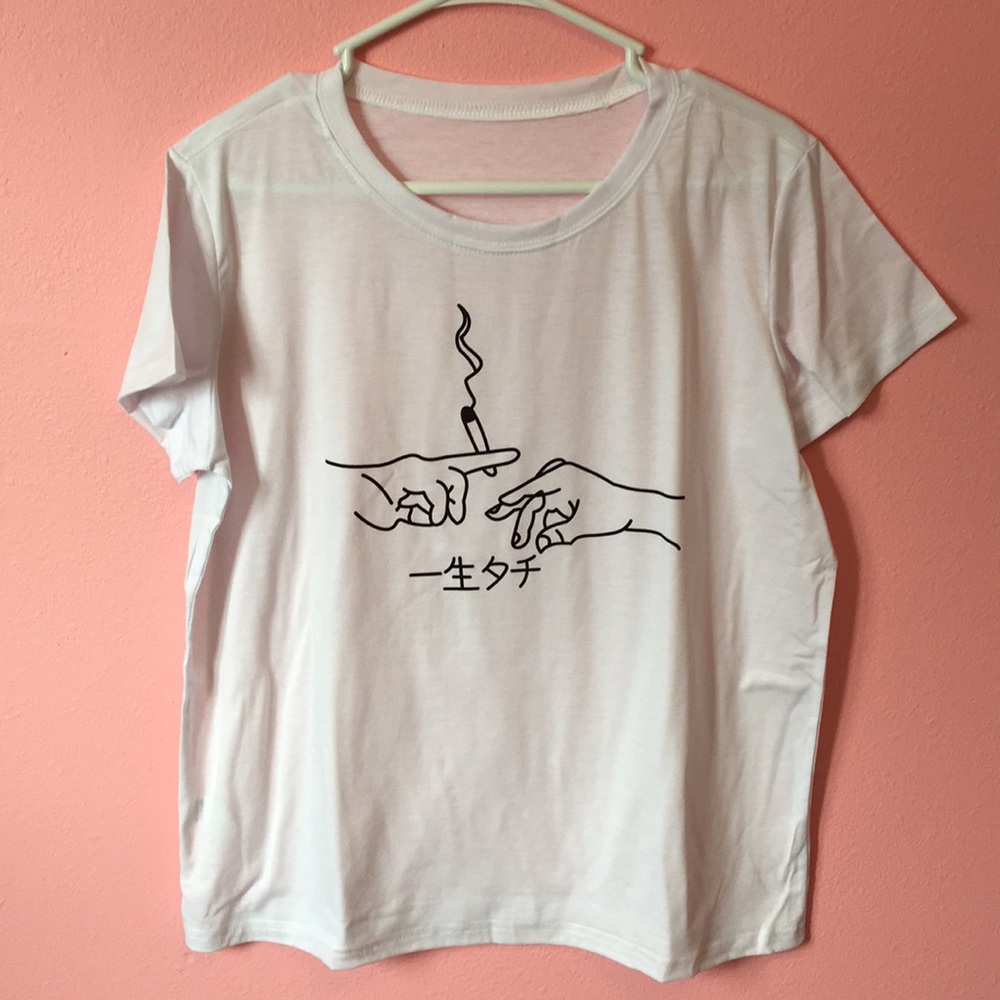 ▫️japanese white graphic tee▫️
